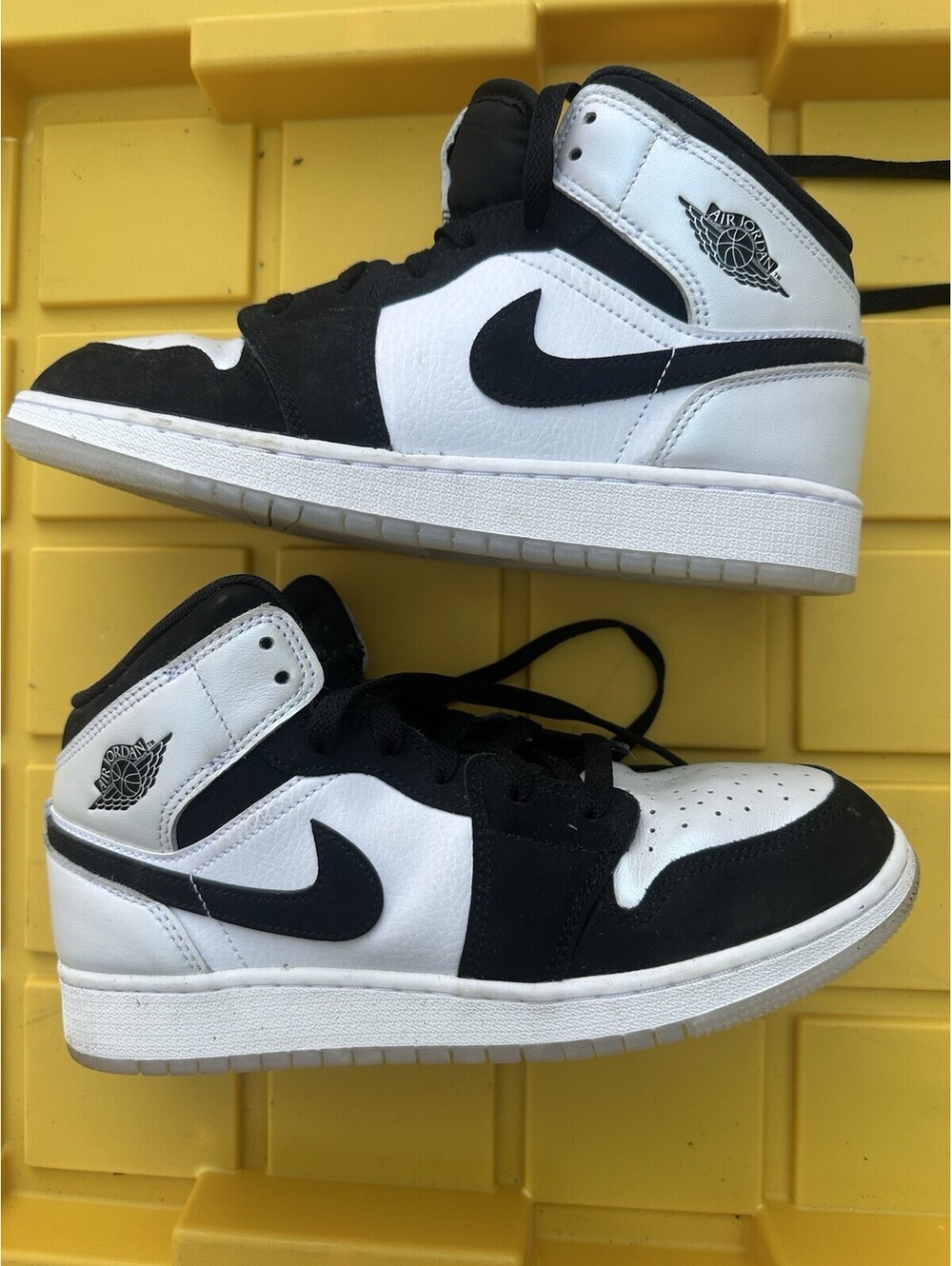 Nike Air Jordan 1 Retro Mid GS Diamond Shorts White Black DN4321-100 Size 7Y